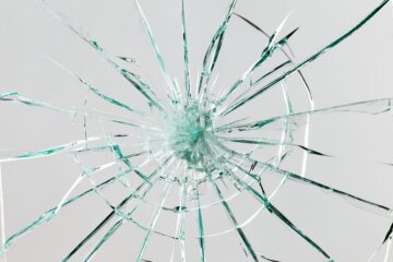 Schützt eine Glasversicherung mehr als nur Fenster?